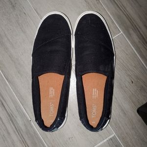 TOMS shoes